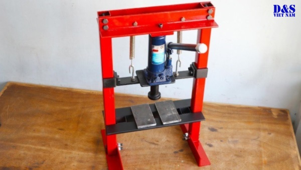 Máy ép thủy lực bằng tay